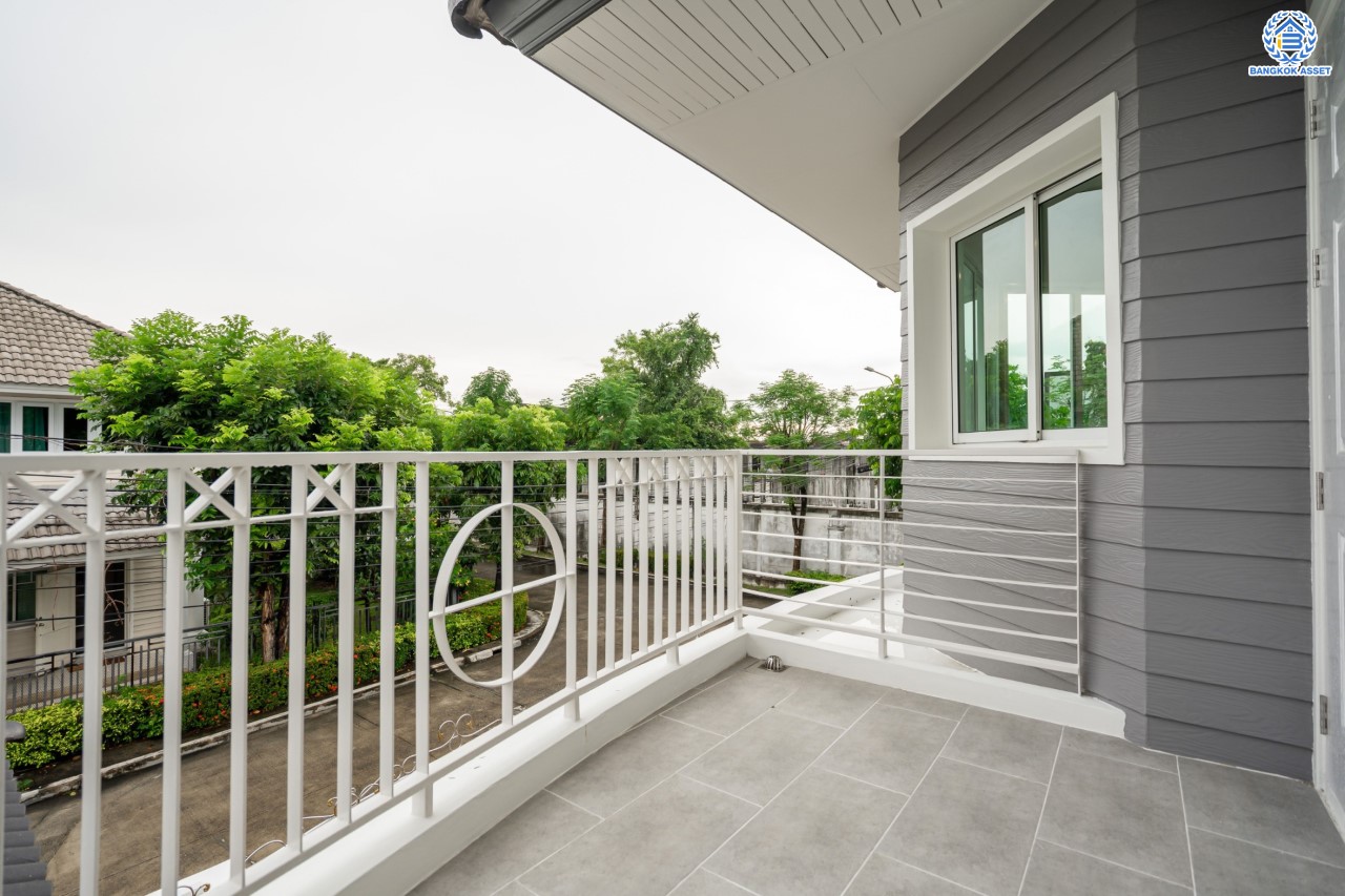 บ้านมือสองตกแต่งใหม่ ม.บางกอกบูเลอวาร์ด ราชพฤกษ์-พระราม5 เนื้อที่ 69 ตร.ว. บนสังคมคุณภาพ SC Asset* ฟังก์ชันพร้อม 3 ห้องนอน 4 ห้องน้ำ 1 ห้องแม่บ้าน จอดรถได้ 2 คัน บนทำเลติดถนนราชพฤกษ์ ใกล้วงเวียนพระรามห้า, ทางด่วนศรีรัช และเพียง 10 ถึงรถไฟฟ้า "สถานีบางรักใหญ่"